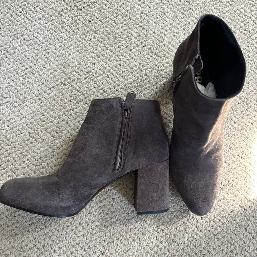 Women's Suede Ankle Boots - Gray